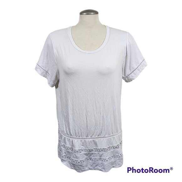 Womens T Shirt XL White Stretch Crochet Lace Hem Rayon Blend Designed In Canada - Picture 1 of 6